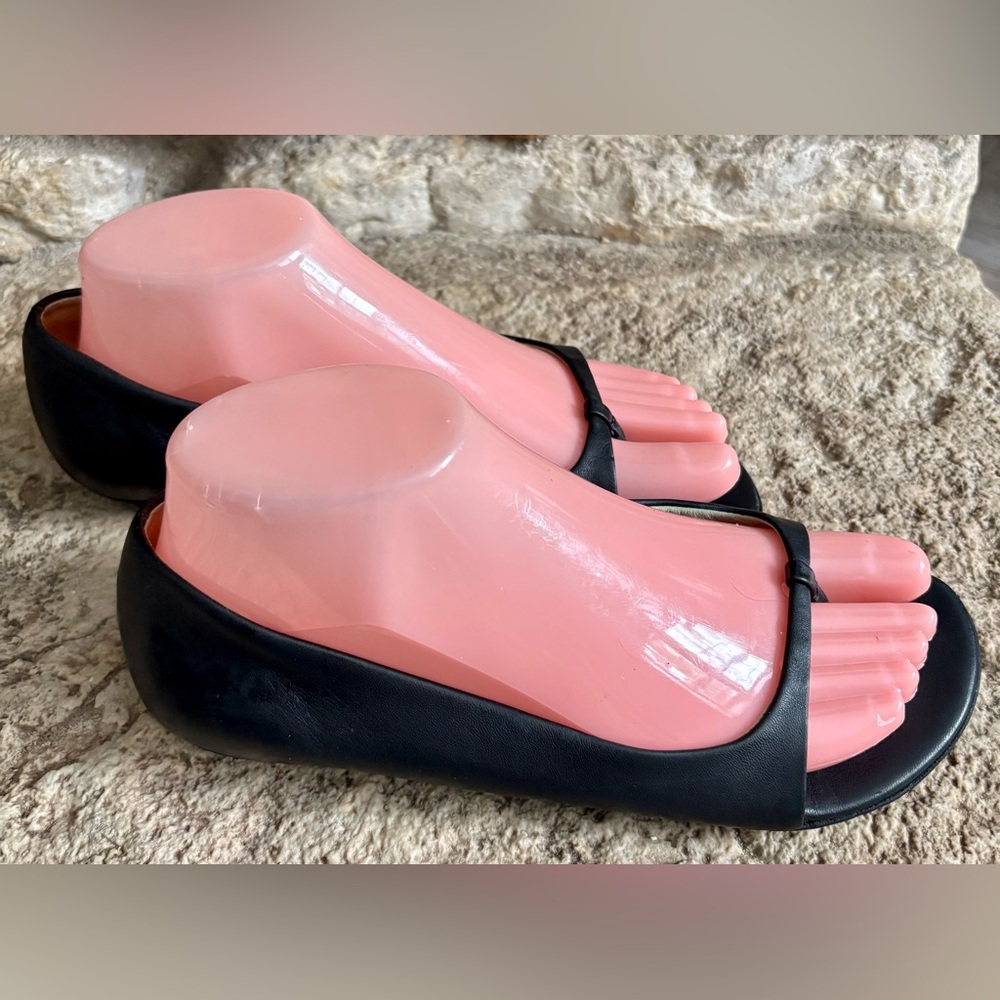 Prada Black Leather Minimal T-Strap Thong Flats Sandals Shoes 37.5/US 7 - Picture 5 of 10